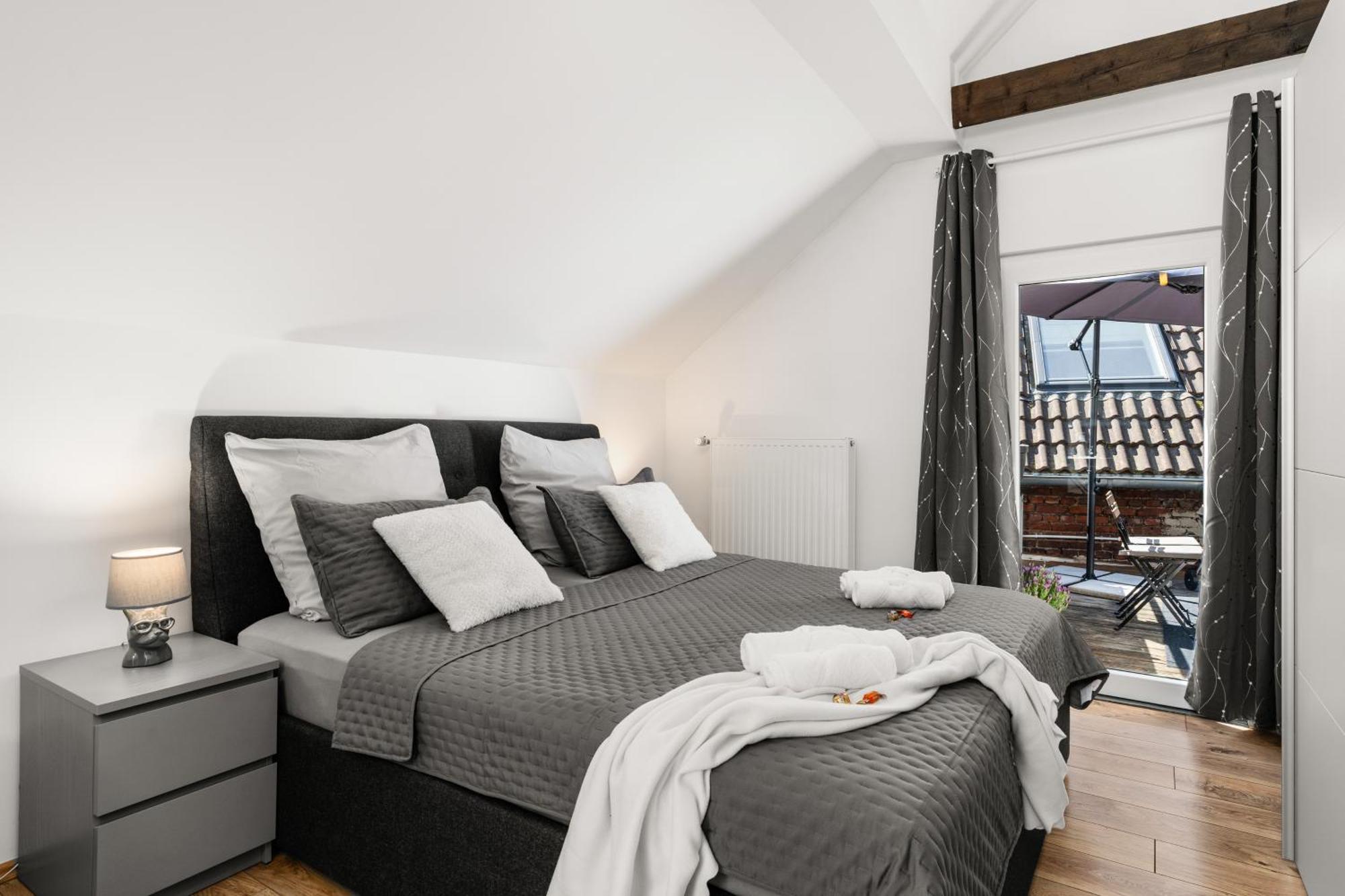 Mola Apartments-Charmante Ferienwohnung Im Herdecke Zentrum Fuer 3 Personen-Grosse Dachterrasse-Grill-Gratis Parken-Wlan المظهر الخارجي الصورة
